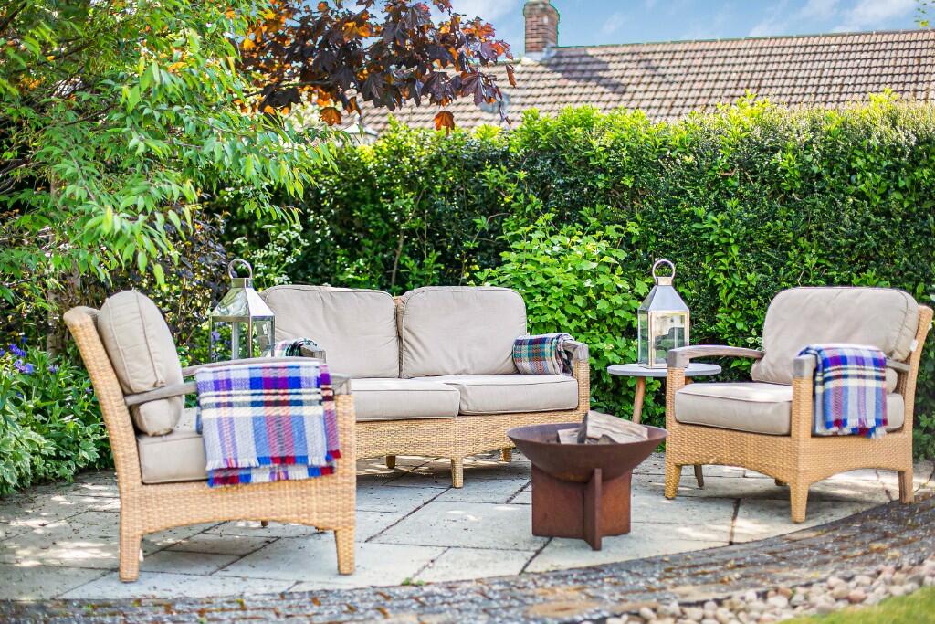 Additional image 40 of Truly distinctive family home, 1 Lamb Lane, Redbourn, AL3