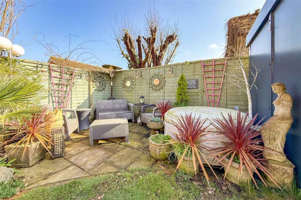 Additional image 15 of Bridle Close, St. Albans, Hertfordshire, AL3