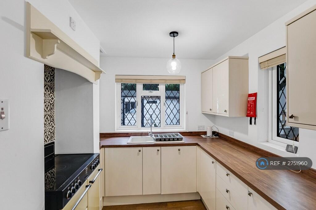 Additional image 2 of Darby Drive, Welwyn, AL6