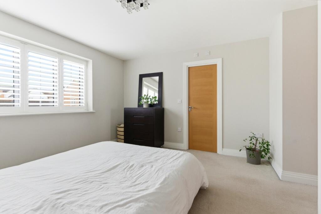 Additional image 15 of Mortimer Crescent, Kings Park, St. Albans, Hertfordshire, AL3