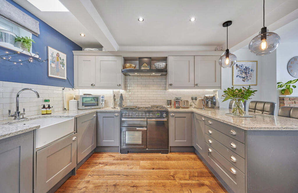 Additional image 8 of Bloomfield Road, Harpenden, Hertfordshire, AL5