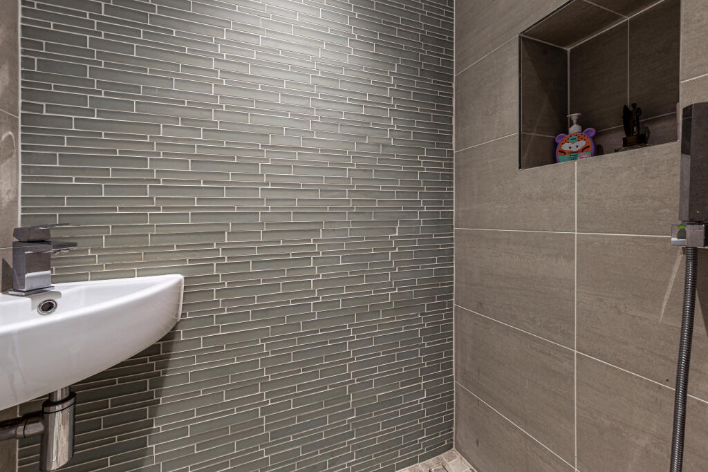 Additional image 16 of Tippendell Lane, St. Albans, Hertfordshire, AL2