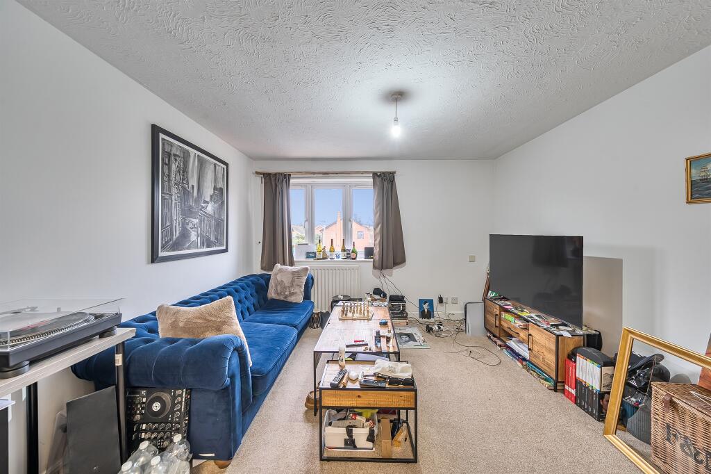 Additional image 3 of Larks Ridge, St. Albans