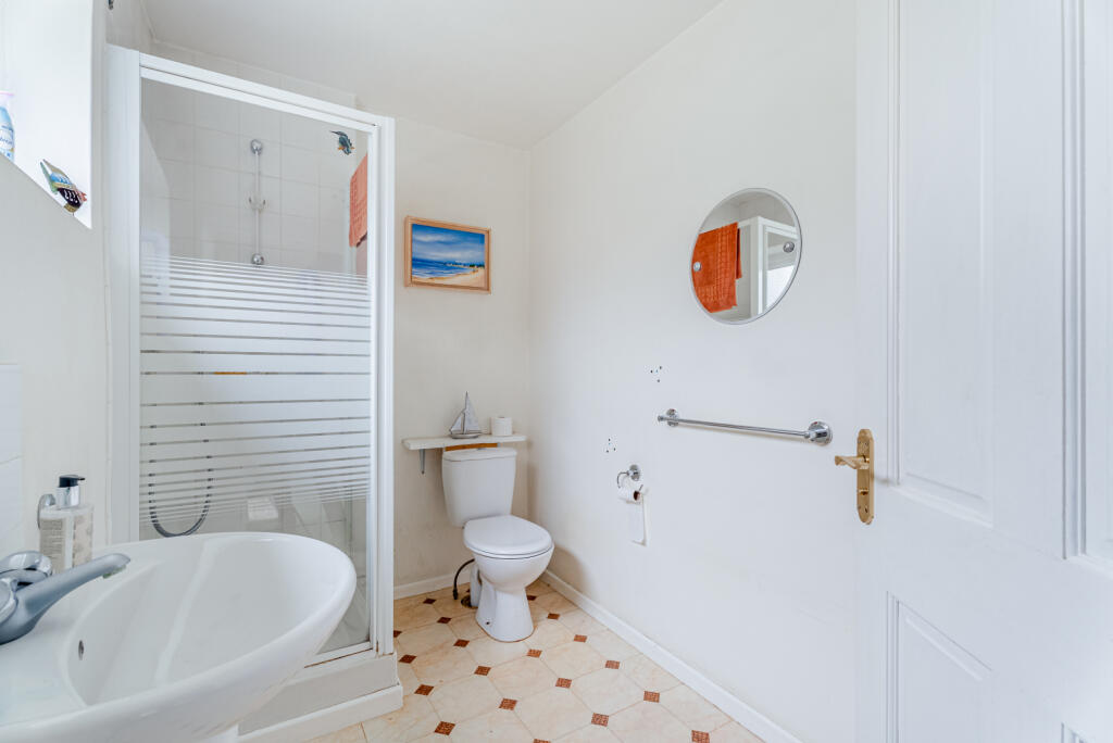 Additional image 8 of Dale Avenue, Wheathampstead, St. Albans, Hertfordshire, AL4