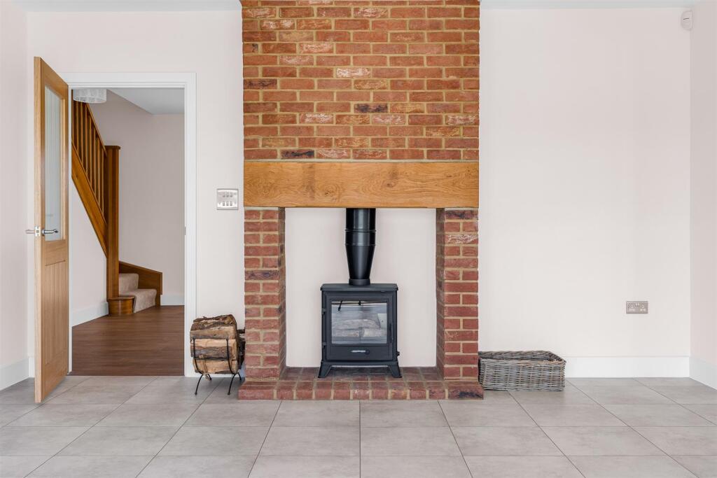 Additional image 10 of Rabley Heath Road, Welwyn