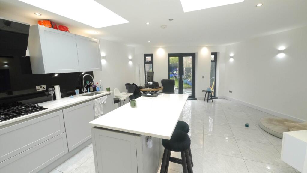 Additional image 6 of Nash Close, Hatfield