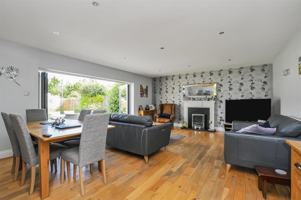 Additional image 21 of Oakwood Road, Bricket Wood, St. Albans