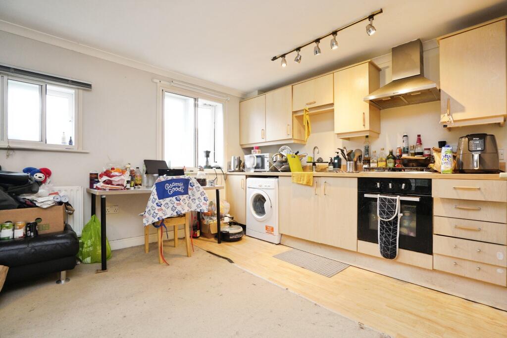 Additional image 12 of North Drive, Hatfield, AL9