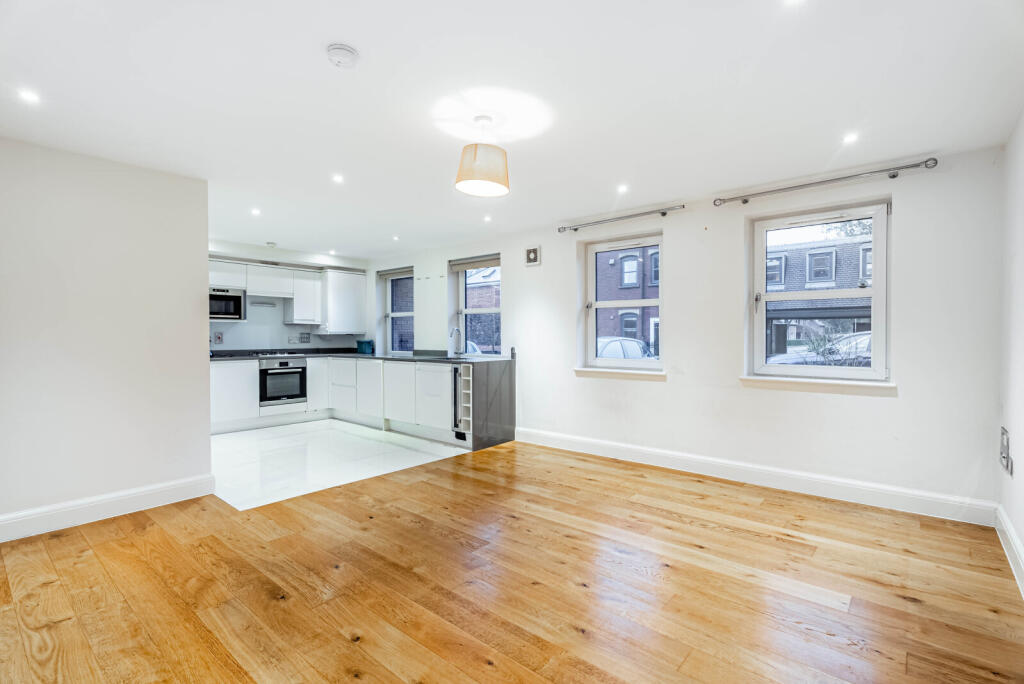 Additional image 13 of Thompsons Close, Harpenden, Hertfordshire, AL5