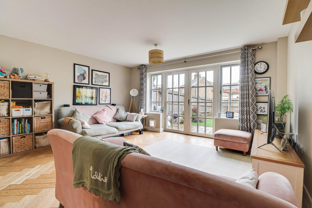 Additional image 8 of Black Cat Close, Redbourn, AL3