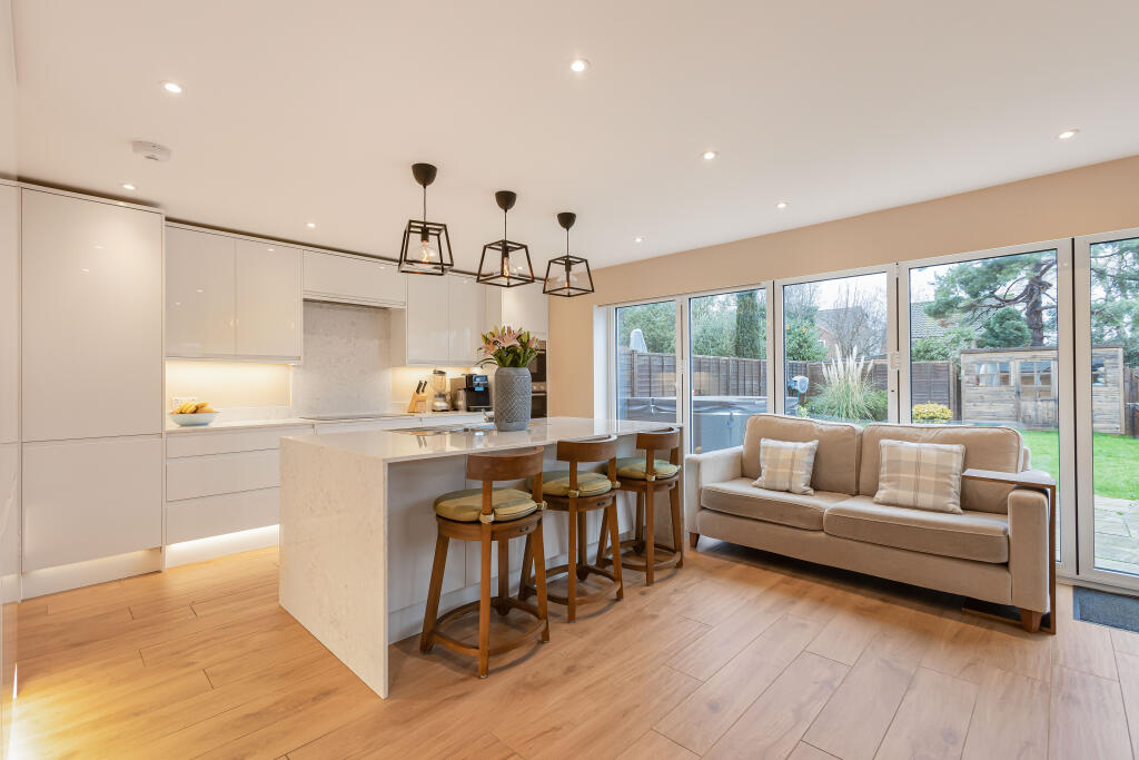 Additional image 2 of Carisbrooke Road, St. Albans, Hertfordshire, AL2