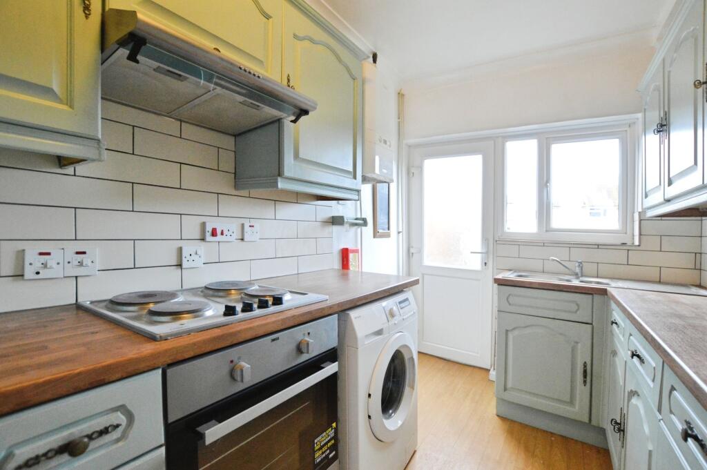 Additional image 4 of Harvey Road, London Colney, AL2