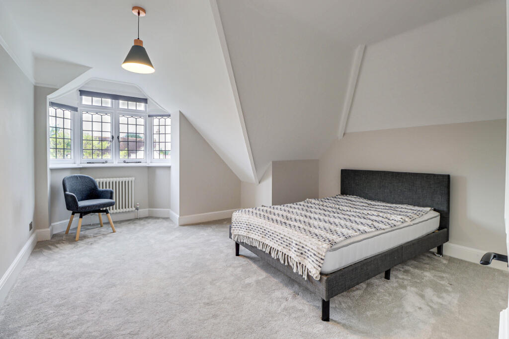 Additional image 10 of Kirkwick Avenue, Harpenden, Hertfordshire, AL5