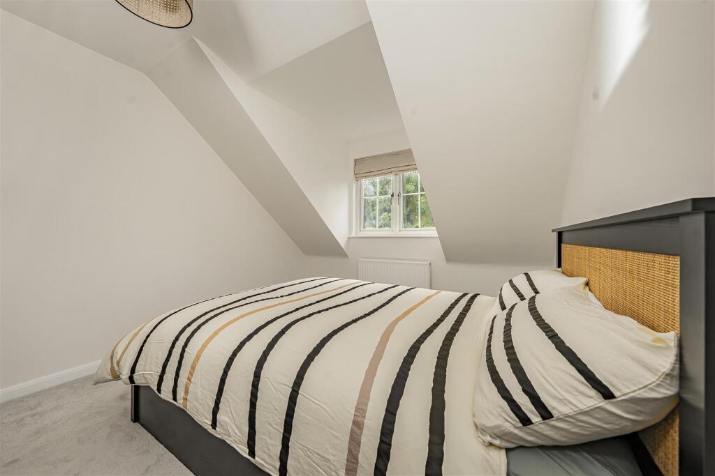 Additional image 9 of Oakwood Road, Bricket Wood, St. Albans