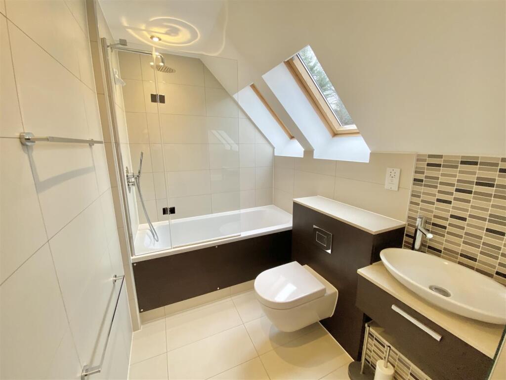 Additional image 11 of Georges Wood Road, Brookmans Park