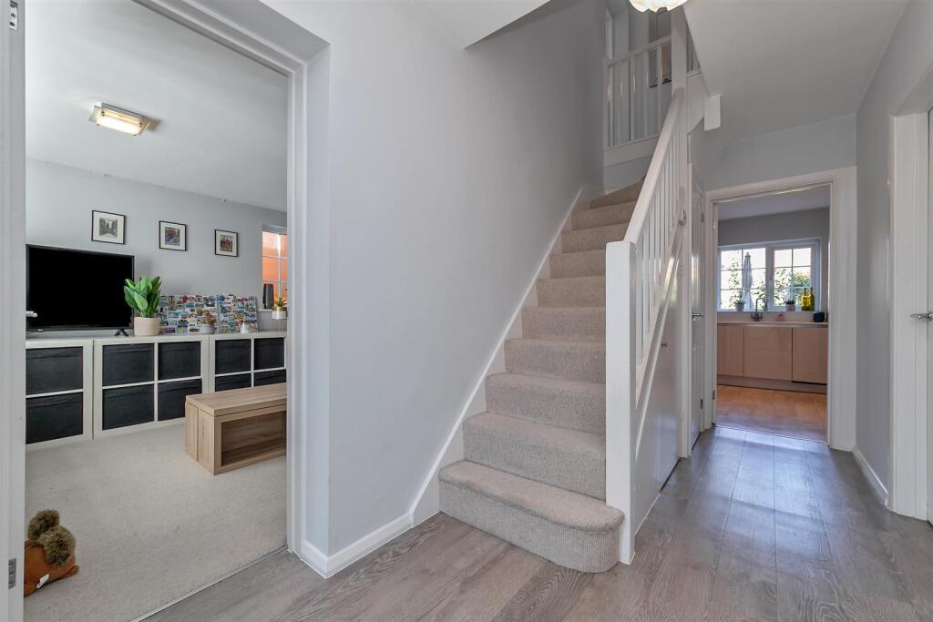 Additional image 11 of Blackthorn Close, St. Albans