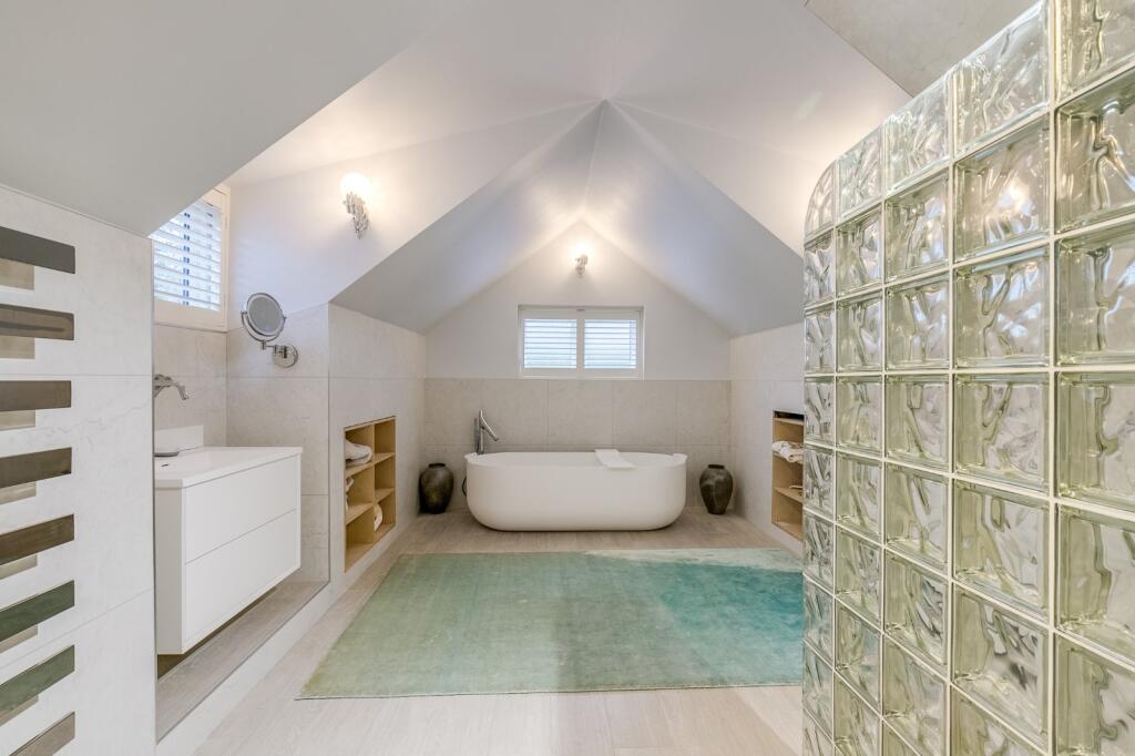 Additional image 22 of Oaklands Rise, Oaklands, Welwyn, Hertfordshire, AL6