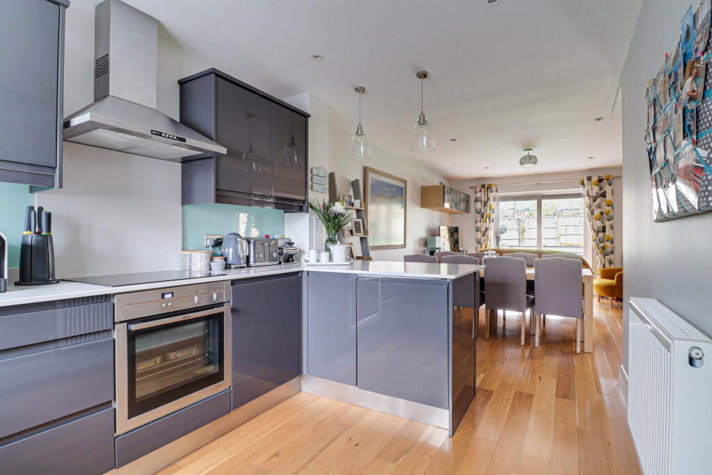 Additional image 7 of Tuffnells Way, Harpenden, Hertfordshire, AL5