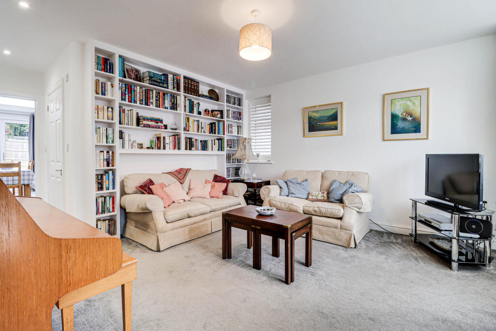 Additional image 3 of Laburnum Grove, Chiswell Green, St Albans, AL2