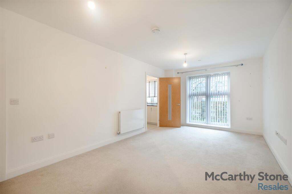 Additional image 4 of Great North Road, Hatfield