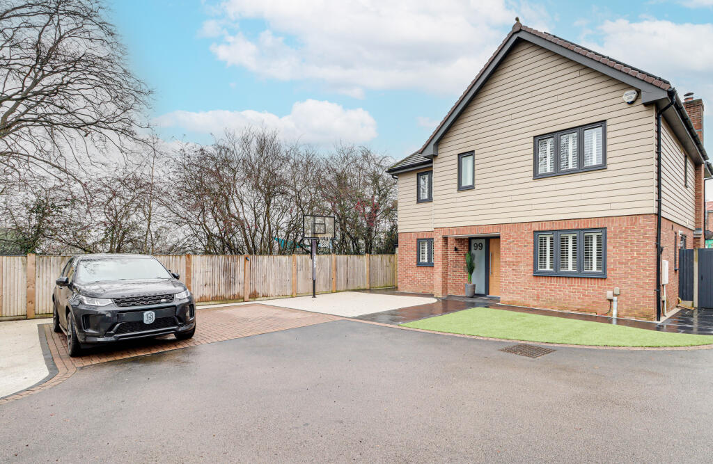 Additional image 26 of Tuffnells Way, Harpenden, Hertfordshire, AL5