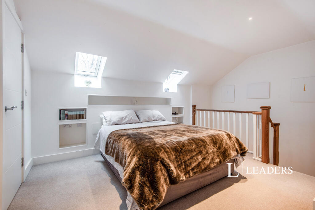 Additional image 8 of Sadlers Lodge, 40 New Road, AL6