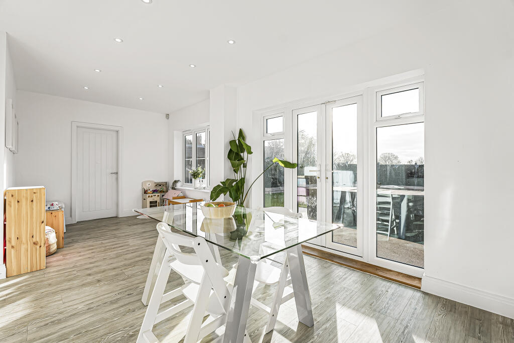 Additional image 29 of The Stables, Pottersheath, AL6