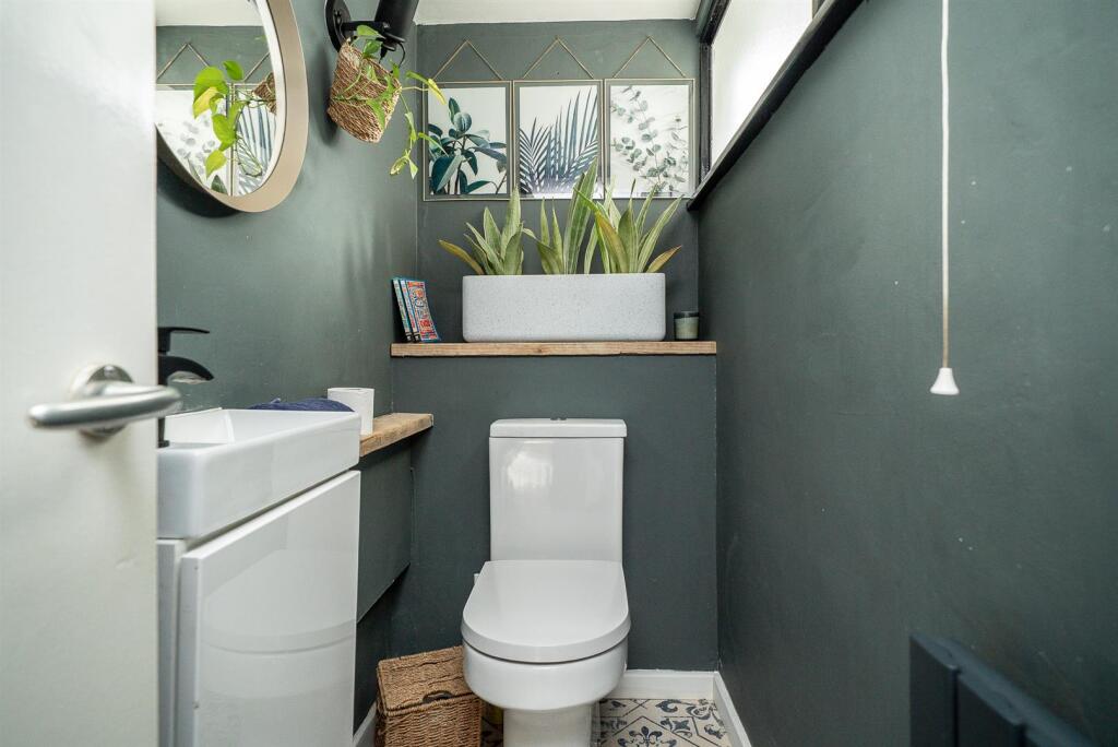 Additional image 9 of Maplefield, Park Street, St. Albans