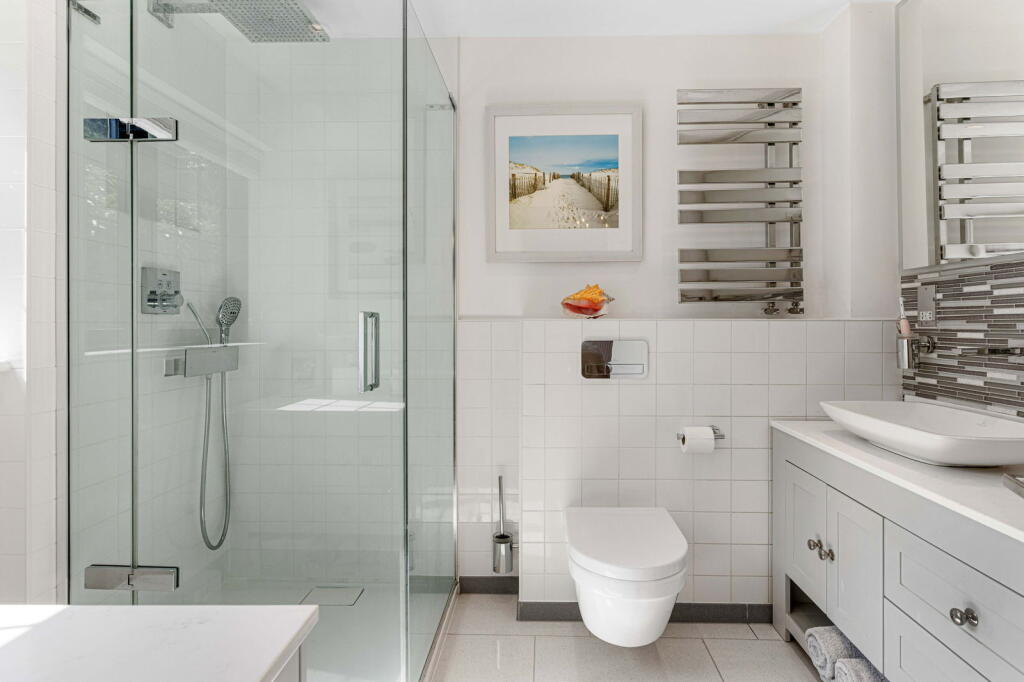 Additional image 28 of Codicote Road, Welwyn, AL6