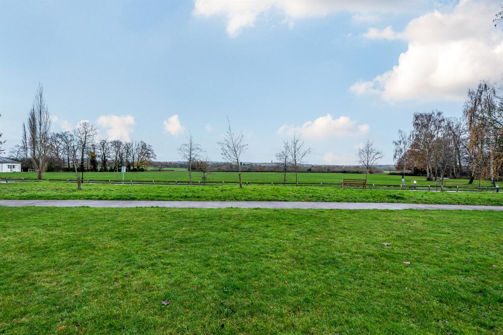 Additional image 10 of Beningfield Drive, London Colney, St. Albans