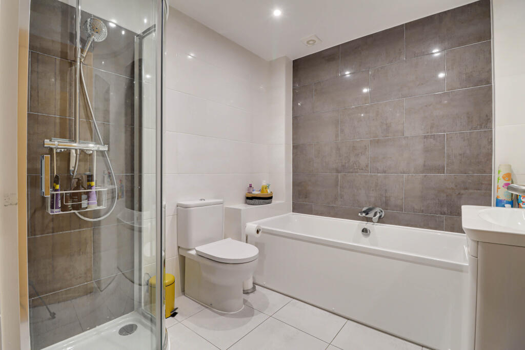 Additional image 5 of Black Cat Close, Redbourn, AL3