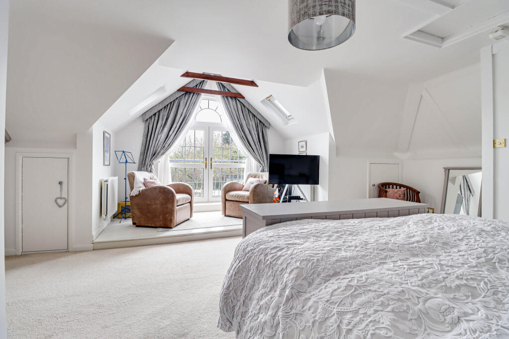 Additional image 15 of Castle Rise, Wheathampstead, Hertfordshire, AL4