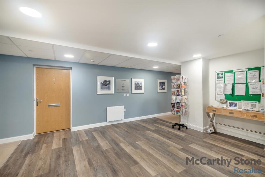 Additional image 39 of Great North Road, Hatfield