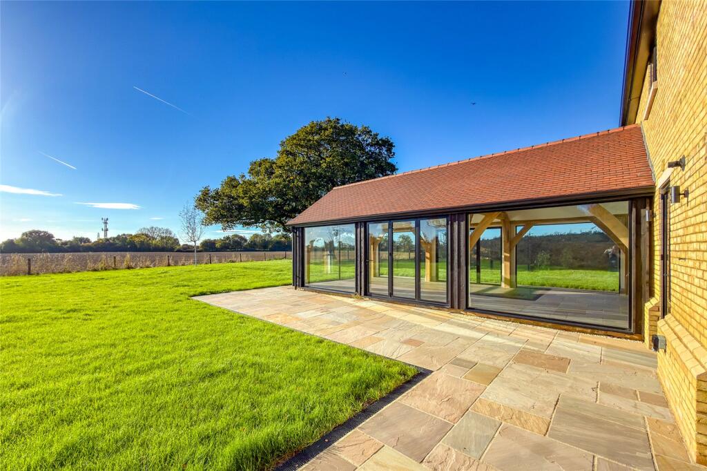 Additional image 19 of Oak Tree House, Kennel Lane, Kinsbourne Green, Harpenden, Hertfordshire, AL5