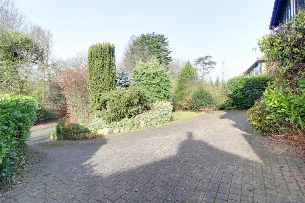 Additional image 33 of Great North Road, Brookmans Park,