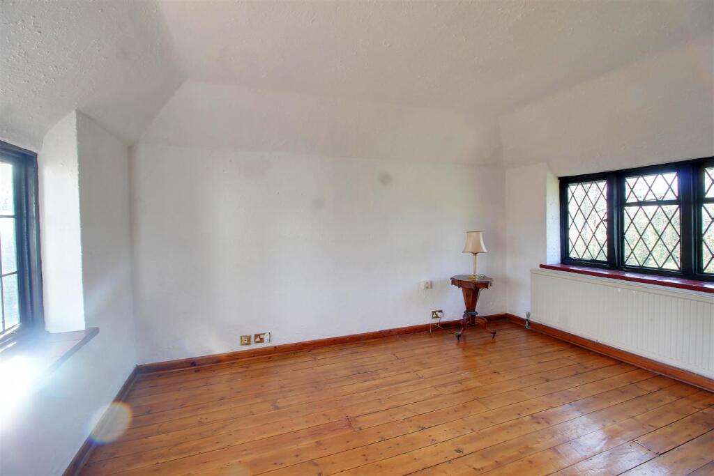 Additional image 24 of Great North Road, Brookmans Park,