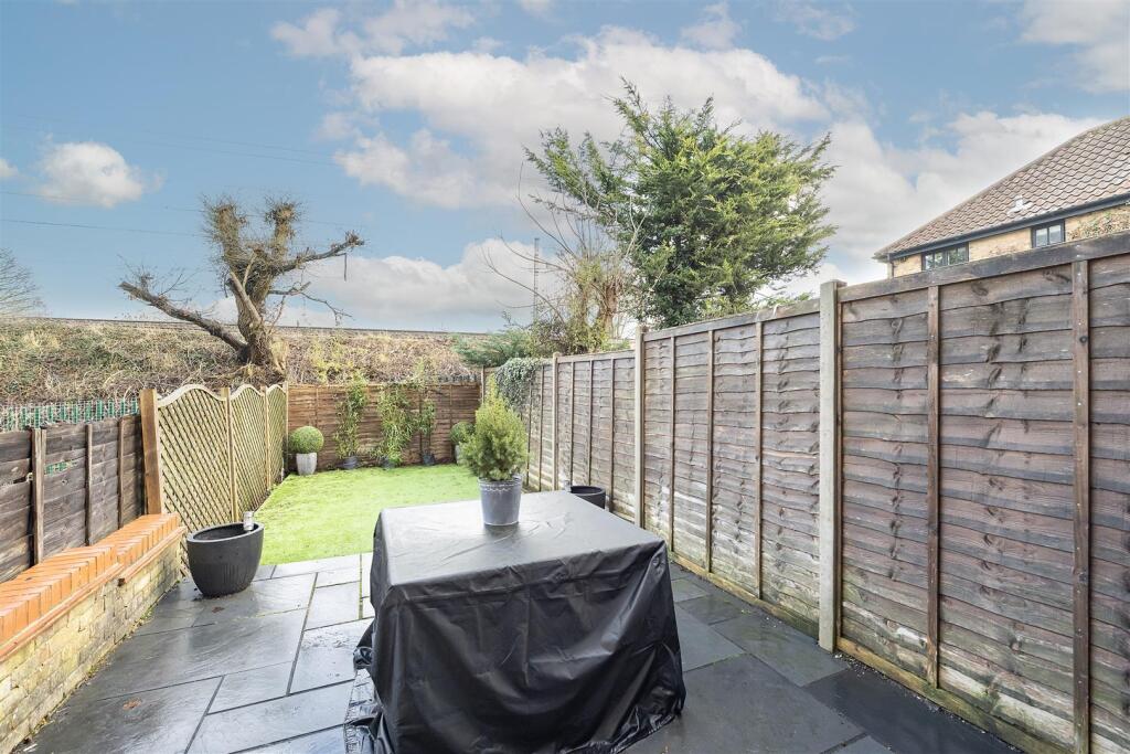 Additional image 10 of Loire Mews, Harpenden