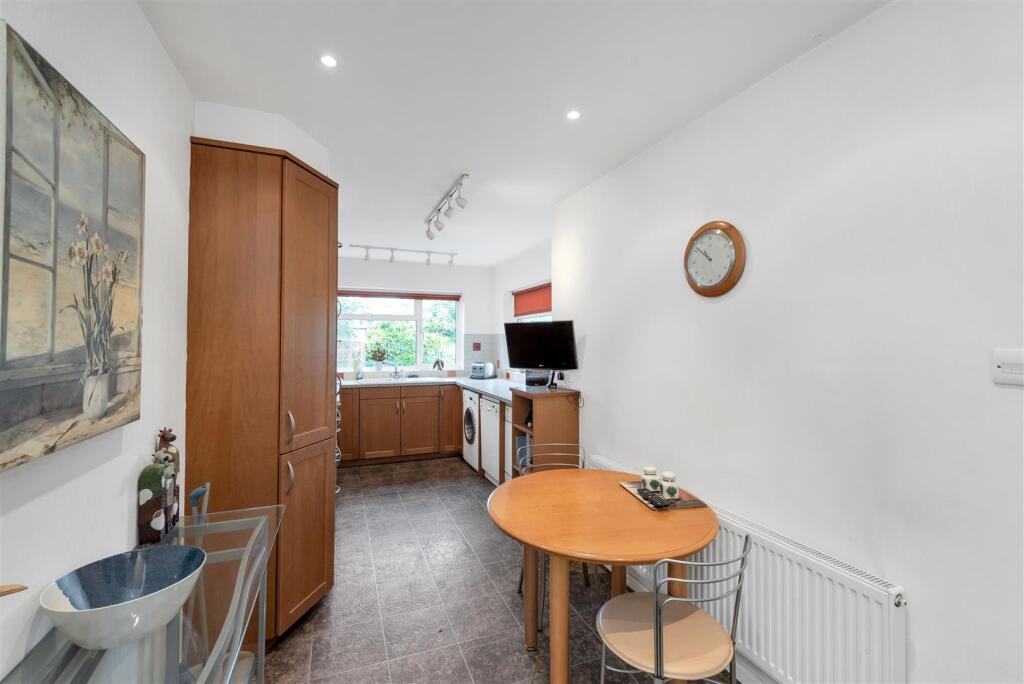 Additional image 4 of Shepherds Way, Harpenden