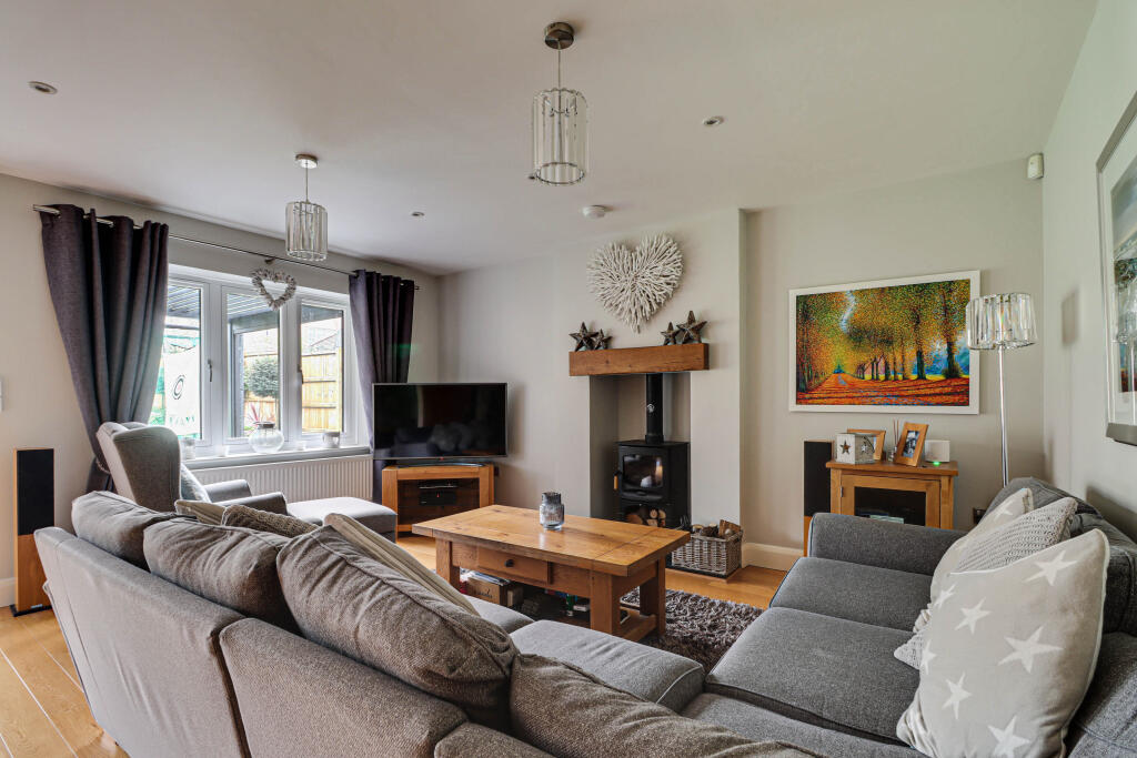 Additional image 28 of Tuffnells Way, Harpenden, Hertfordshire, AL5