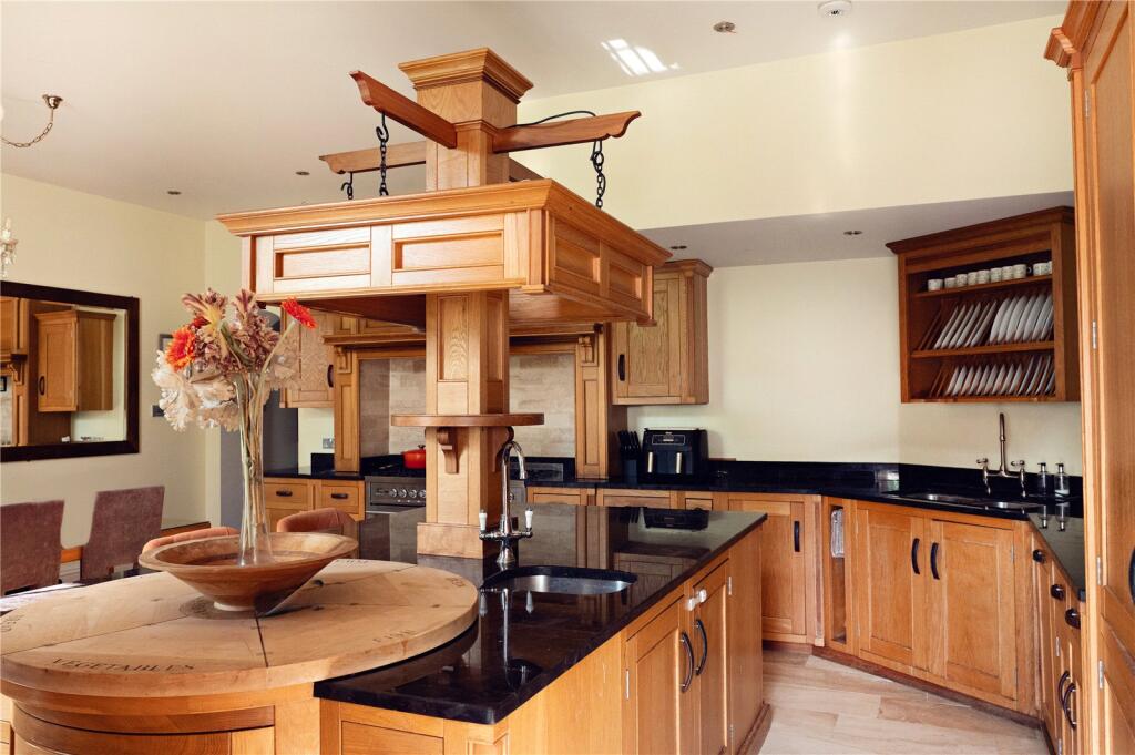 Additional image 14 of Kentish Lane, Brookmans Park, Hertfordshire, AL9