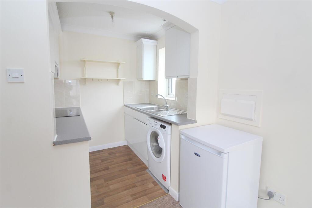 Additional image 10 of Batchwood Court, Batchwood Drive, St. Albans