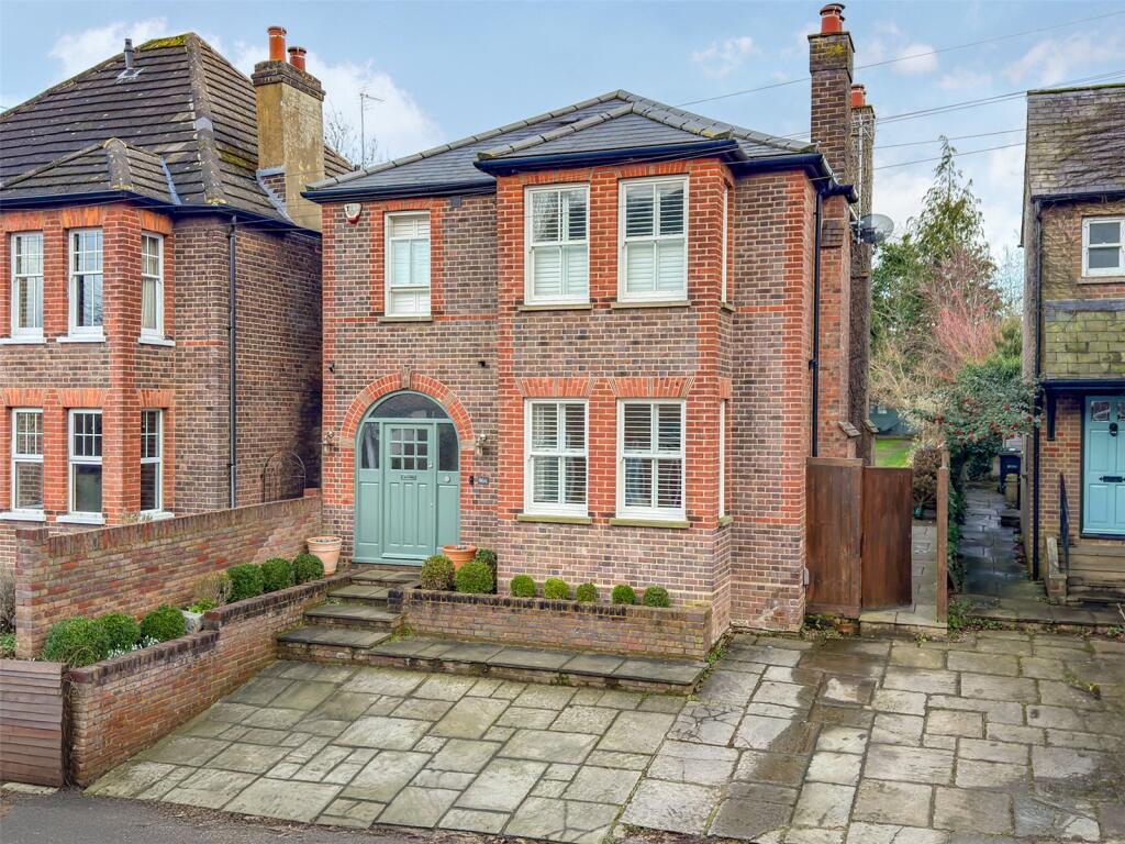 Cravells Road, Harpenden, Hertfordshire, AL5