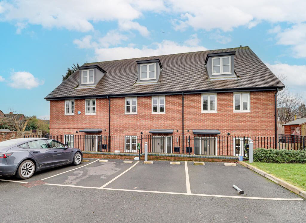 Additional image 22 of Black Cat Close, Redbourn, AL3