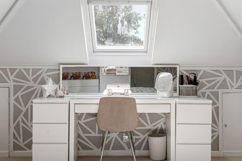 Additional image 35 of Codicote Road, Welwyn, AL6