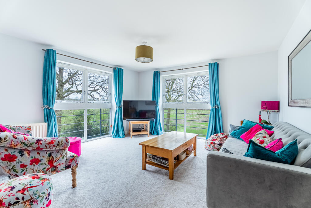 Additional image 13 of Astwick Manor, Coopers Green Lane, Hatfield, Hertfordshire, AL10