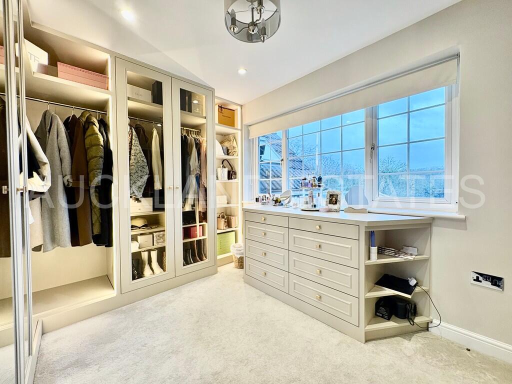 Additional image 30 of Foxes Lane, Brookmans Park, AL9