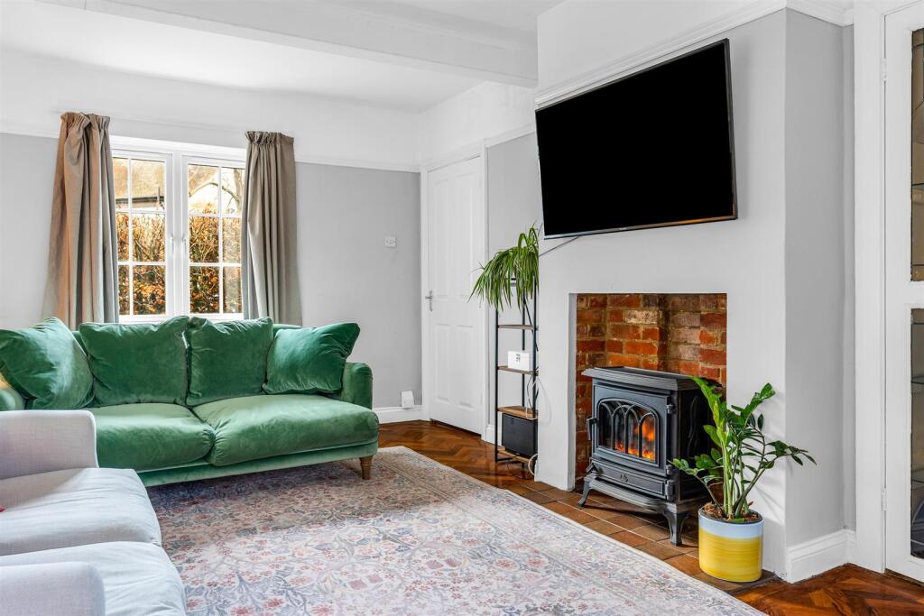 Additional image 11 of Youngs Rise, Welwyn Garden City