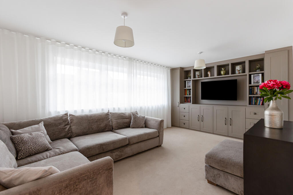 Additional image 32 of Carisbrooke Road, St. Albans, Hertfordshire, AL2