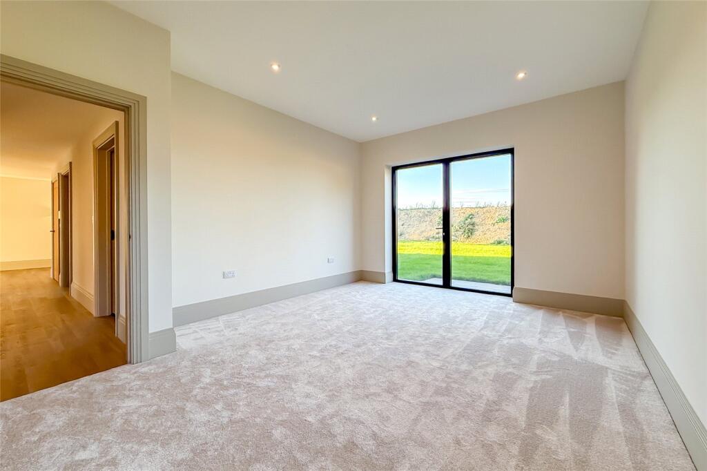 Additional image 9 of Oak Tree House, Kennel Lane, Kinsbourne Green, Harpenden, Hertfordshire, AL5