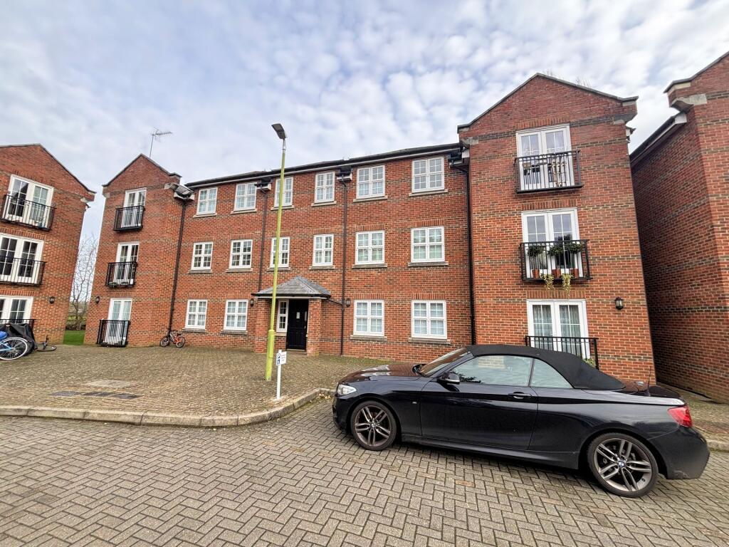Lime Tree Court, London Colney, AL2